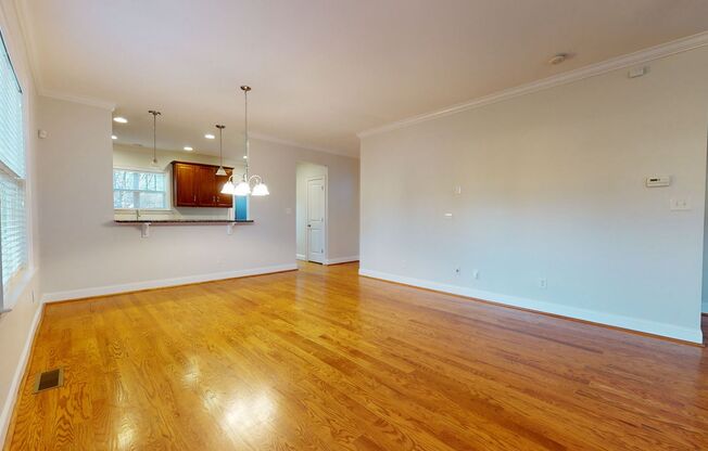 Spacious 4 BR/3.5 BA Craftsman in Wesley Heights w/ Garage