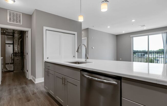 1 bed, 1 bath, 750 sqft, $1,650, Unit 504