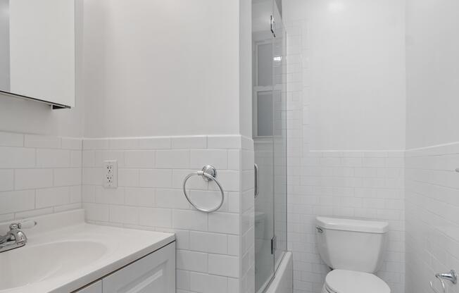 1 bed, 1 bath, $4,000, Unit 1-C