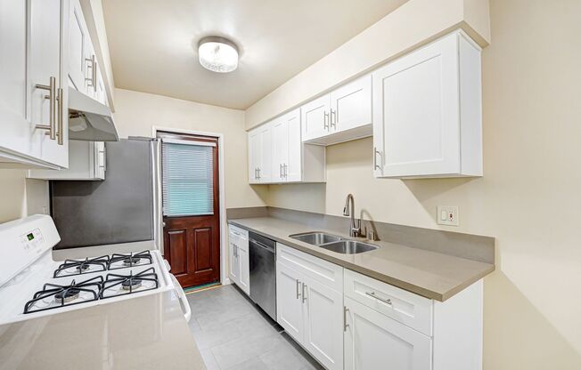 1314 Euclid St. in Santa Monica - near Wilshire Blvd.