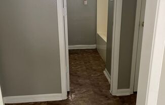 2 beds, 1 bath, 780 sqft, $1,190, Unit 311R