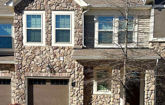 Spacious 3BR Townhouse in Berewick
