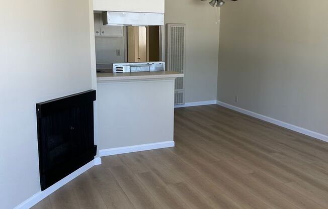 Beautiful 1 Bedroom in the HEART  Northridge! Near CSUN