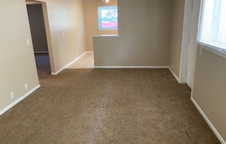 2 beds, 1 bath, 900 sqft, $950