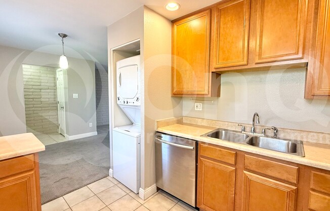1 bed, 1 bath, 960 sqft, $1,549, Unit 218