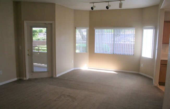 2 Bed, 2 Bath, downstairs, 1 Story Unit, 1 Bay Garage, Appliances included