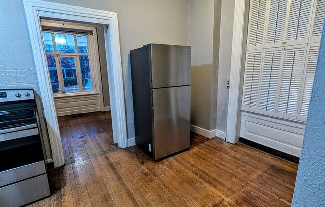 5916 Howe St in Shadyside