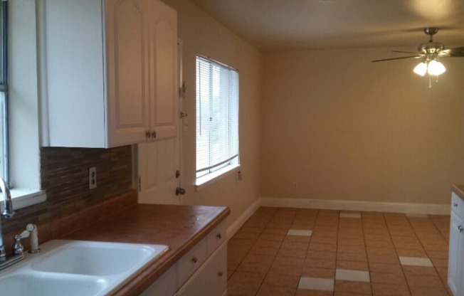 4001 SALEM DR
