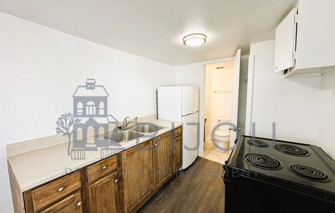1 bed, 1 bath, $850, Unit 429 1/2
