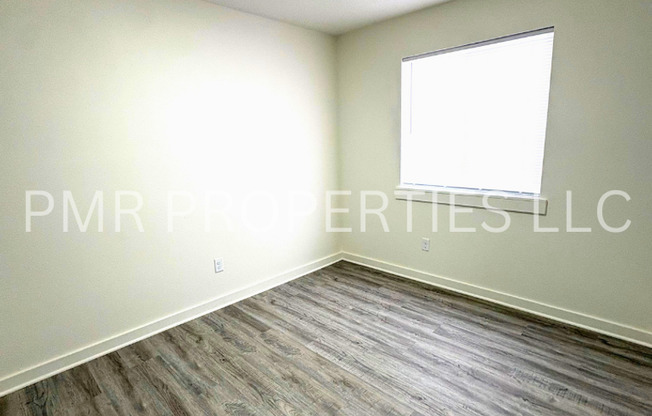 3 Bedrooms/2 Bathroom House