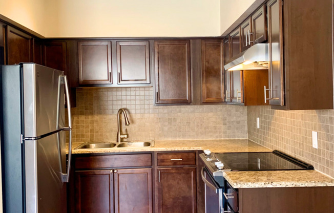 2 beds, 2 baths, 872 sqft, $1,215, Unit 06-D