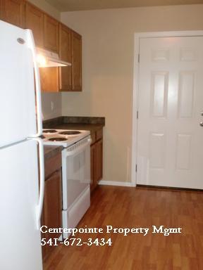 2 beds, 1 bath, $1,200, Unit Bass5269