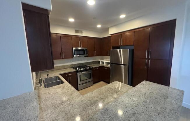 3 beds, 2.5 baths, 1,500 sqft, $3,200, Unit 102