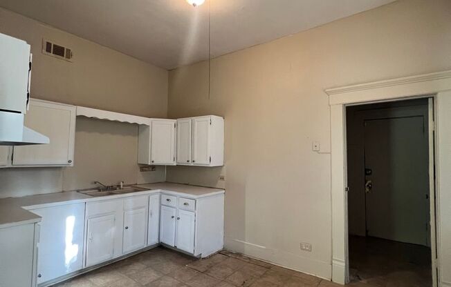 2 beds, 1 bath, $675