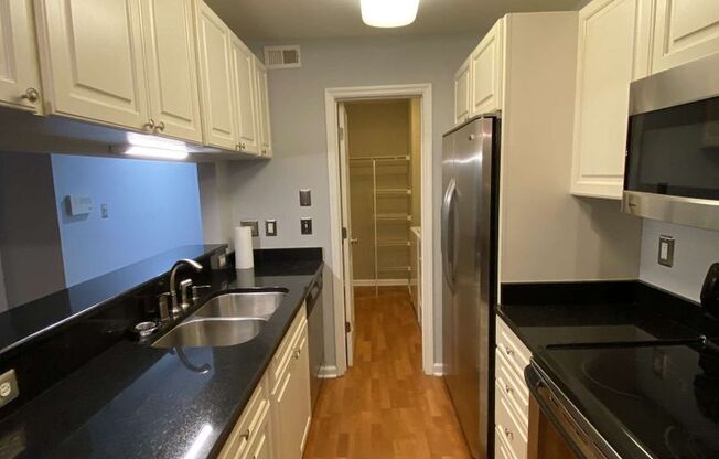 CONDO IN DOWNING CREEK