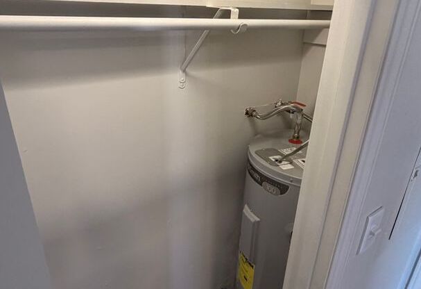 1 bed, 1 bath, 675 sqft, $799, Unit 3338-19