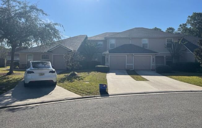 3 beds, 2 baths, $1,850, Unit Unit A