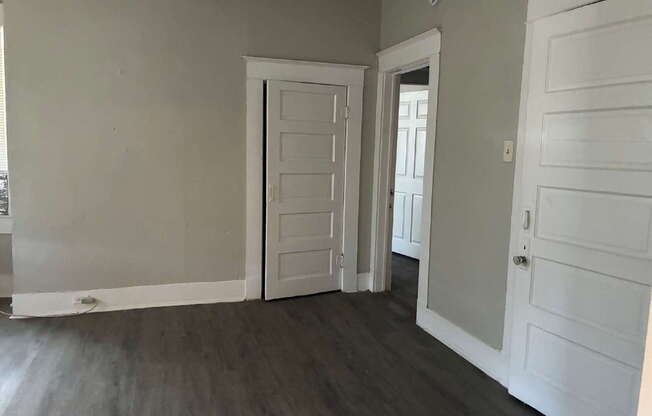 214 E HUFF AVE