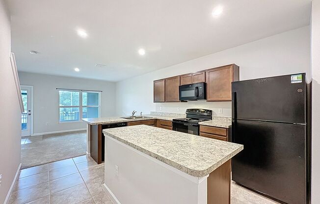 Dream Townhome in Magnolia Grove, Davenport !