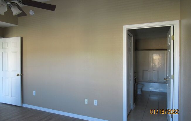 2 beds, 2 baths, $1,425, Unit Unit 2-11