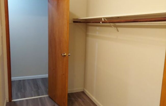 Studio, 1 bath, 525 sqft, $1,150, Unit 11