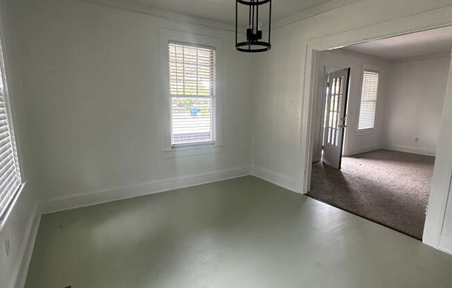 2 beds, 1 bath, $900