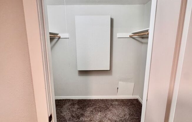 1 bed, 1 bath, 650 sqft, $1,125, Unit 19