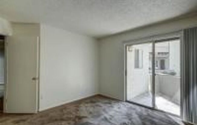 2 beds, 2 baths, 984 sqft, $1,450, Unit 203