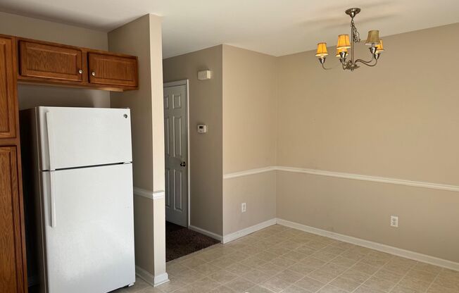 2 beds, 1.5 baths, $1,400