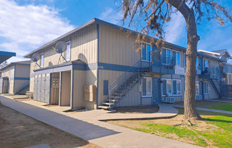 4538 E Hamilton