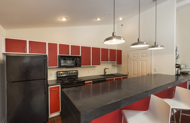 Modern Clubroom Kitchen | Pinebrook Apartments