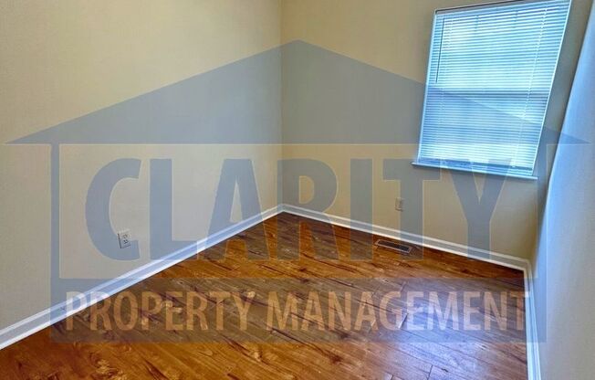 3 beds, 1.5 baths, $1,200, Unit Apt 1