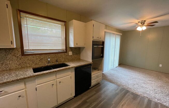 3 beds, 1 bath, $1,450