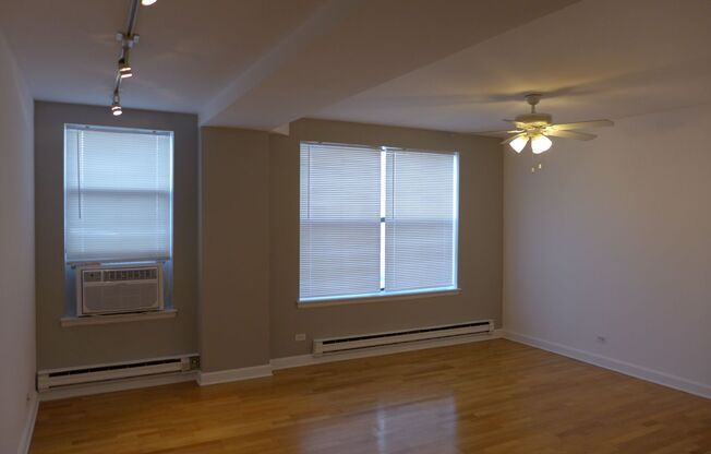 808-12 W Junior Terrace