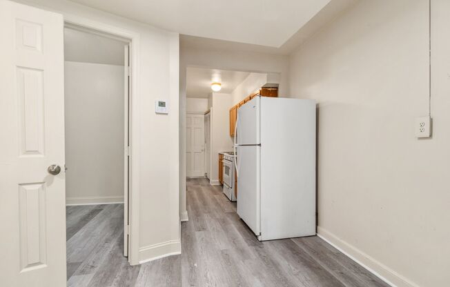 3 beds, 2 baths, $2,750, Unit 3