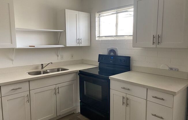 Beautiful Renovations One and Two Bedrooms Located in the Heart of Tempe!