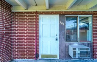 1180 Yosemite St. Apt# 307