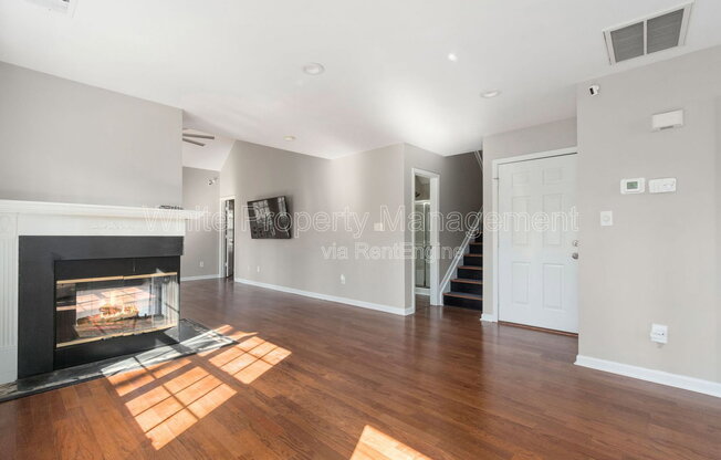 8401 SOUTHGATE CMNS DR