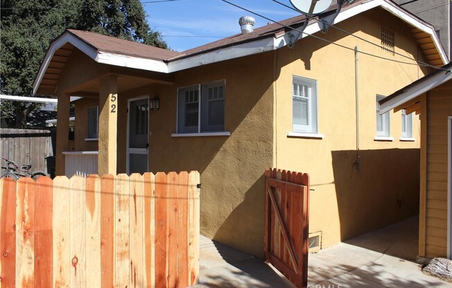52 N SAN MARINO AVE