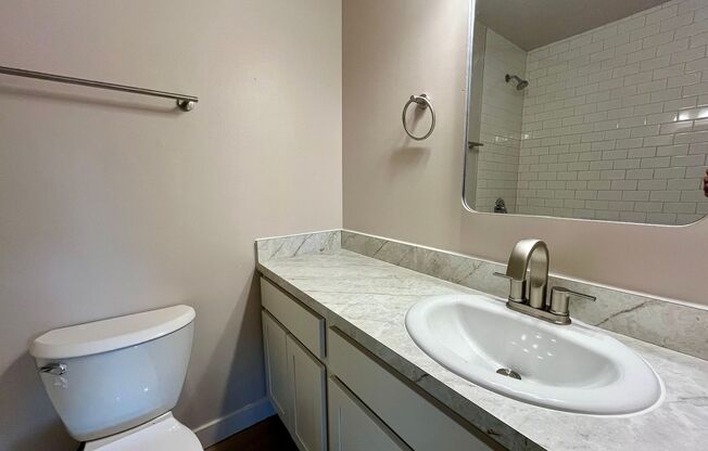2 beds, 2 baths, $1,495, Unit 220