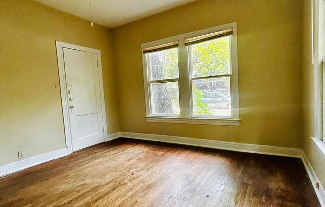 Duplex - 615 West 31st