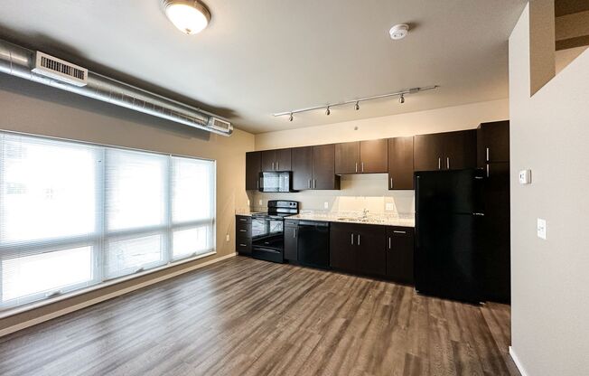 Studio, 1 bath, 558 sqft, $845, Unit Bldg 2 Apt 2402