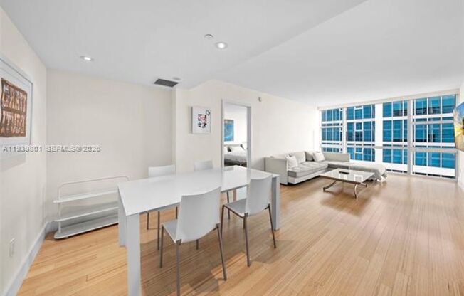 2 beds, 2 baths, 993 sqft, $7,500, Unit 6801 Collins Ave appt 1409