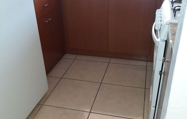 1 bed, 1 bath, 750 sqft, $1,700, Unit A05