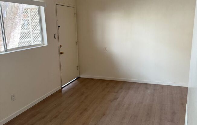 2 beds, 1 bath, $2,350, Unit #4