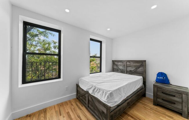 3 beds, 1 bath, 513 sqft, $4,025, Unit 16