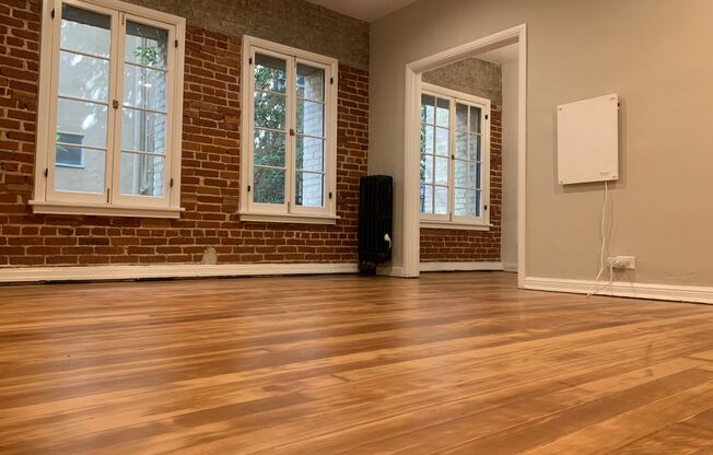 1 bed, 2 baths, 875 sqft, $2,195, Unit 107