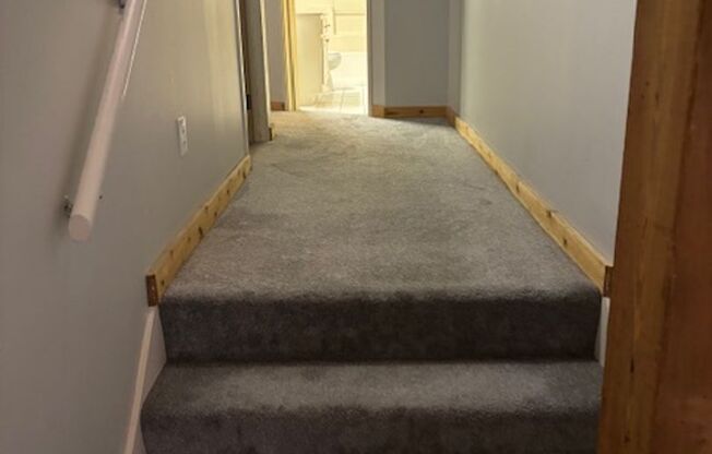 1 bed, 1 bath, 630 sqft, $1,350, Unit 914