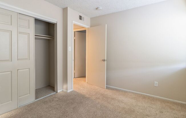 3 beds, 1.5 baths, 1,025 sqft, $2,275, Unit 490004