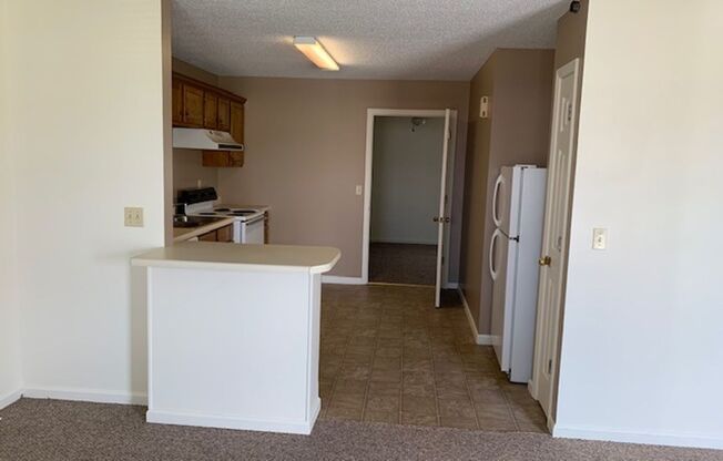 1 bed, 1 bath, 650 sqft, $645, Unit 1615-B